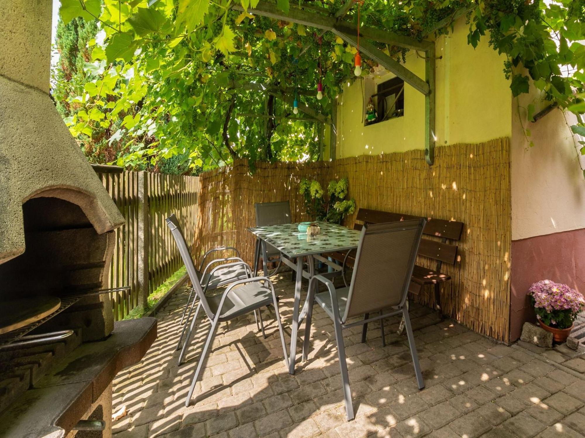 Modern Apartment In Sebnitz With A Terrace In Sebnitz Eksteriør bilde
